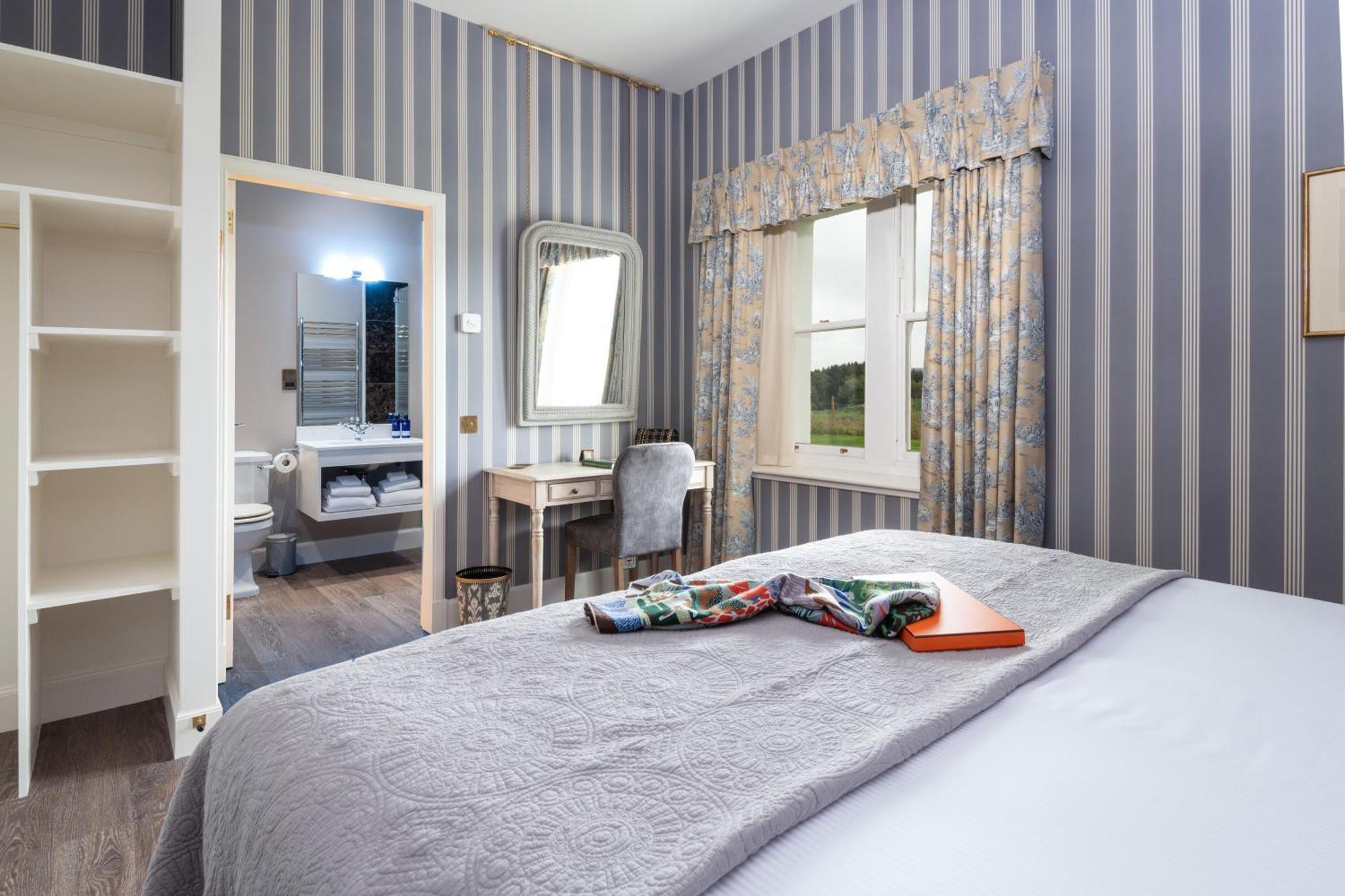 Meikleour Arms Hotel & Restaurant Экстерьер фото